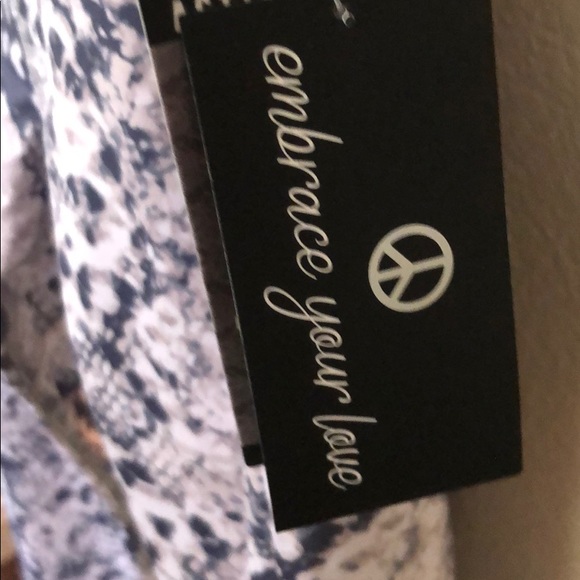 Women’s Ultra Slimming Active Legging NWT  Size M - Picture 7 of 7